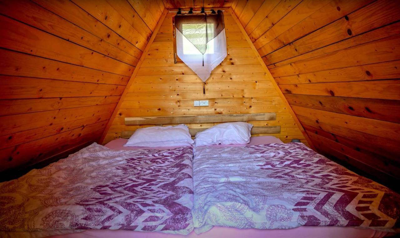 Hotel Glamping Hisice Orlic Muta Exterior foto